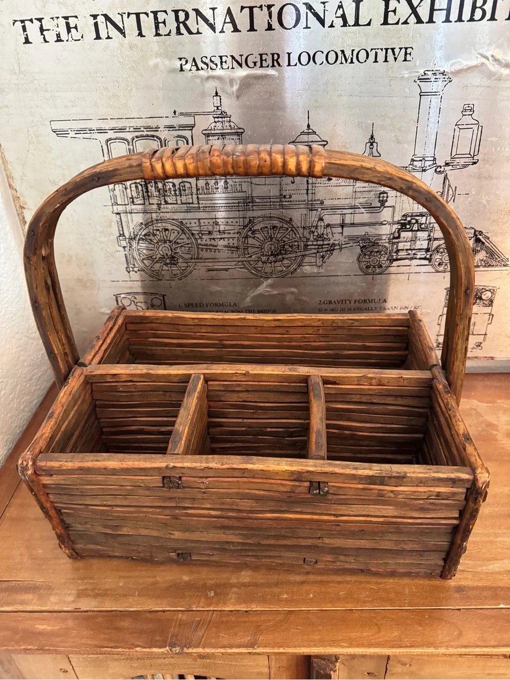 Vintage Farmhouse Wood Wicker Basket Woven Condiments Flatware Organizer Holder